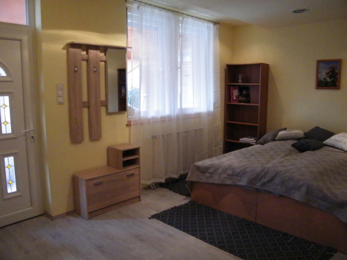 Pal Utcai Apartman Miskolc Eksteriør bilde